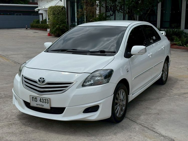 รถ Toyota Vios 1.5 E สี ขาว