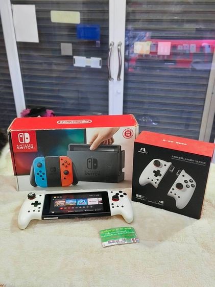 - Nintendo Switch V.1 
