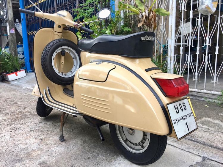 1975 Vespa​ 150 Sprint v Italy 