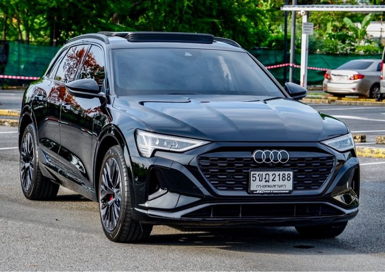 รถ Audi Audi Q8 3.0 55 TFSI Quattro S Line 4WD สี ดำ
