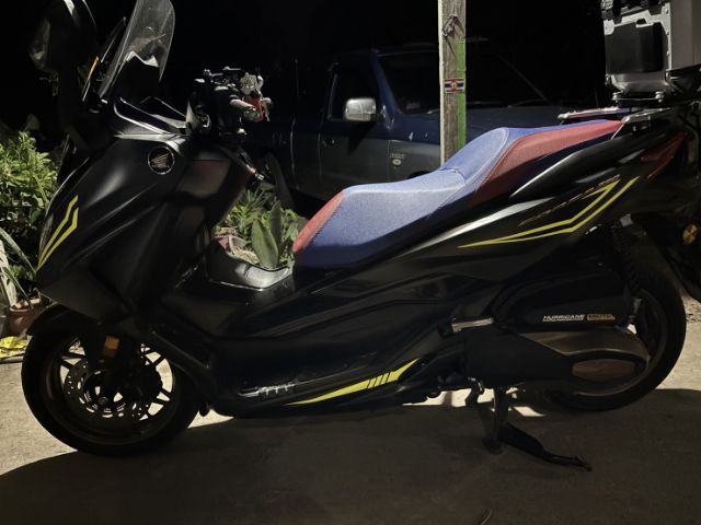 FORZA 350 RS ปี 23 ดำด้านล้อทอง รูปที่ 3