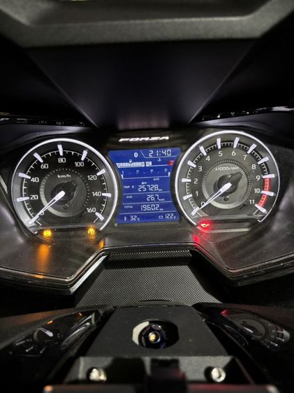 FORZA 350 RS ปี 23 ดำด้านล้อทอง รูปที่ 4