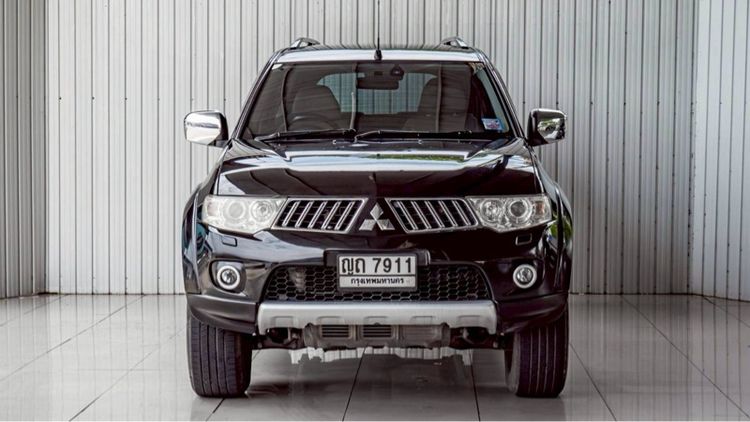 รถ Mitsubishi Pajero Sport 2.5 GT สี ดำ