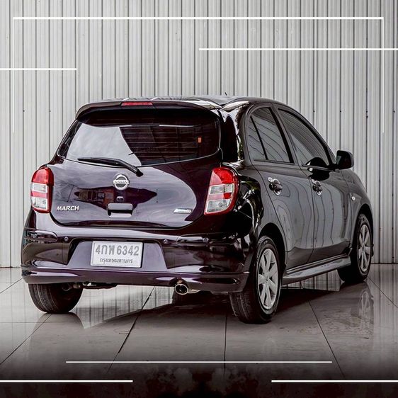 รถ Nissan March 1.2 V สี ม่วง