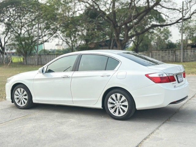 Honda Accord 2015 2.0 EL i-VTEC Sedan เบนซิน ไม่ติดแก๊ส เกียร์อัตโนมัติ ขาว รูปที่ 3
