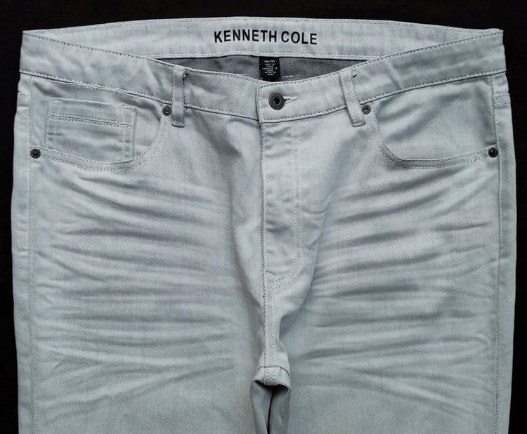 KENNETH COLE ยีนส์ ทรงสวย สีเทาอ่อน (ผู้ชาย)