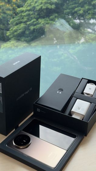 512 GB HONOR Magic V5 16GB 512GB ครบกล่อง