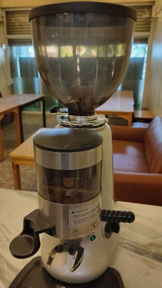 ขายเหมาอุปกรณ์ร้านกาแฟชุดใหญ่ เครื่องอิตาลี 2 หัวชง พร้อมอุปกรณ์ครบมือ รูปที่ 4