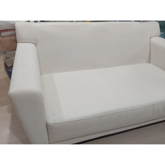 ตู้ไม้ 300และ400    โซฟาkoncept 4,500   โต๊ะกลาง IKEA 250 