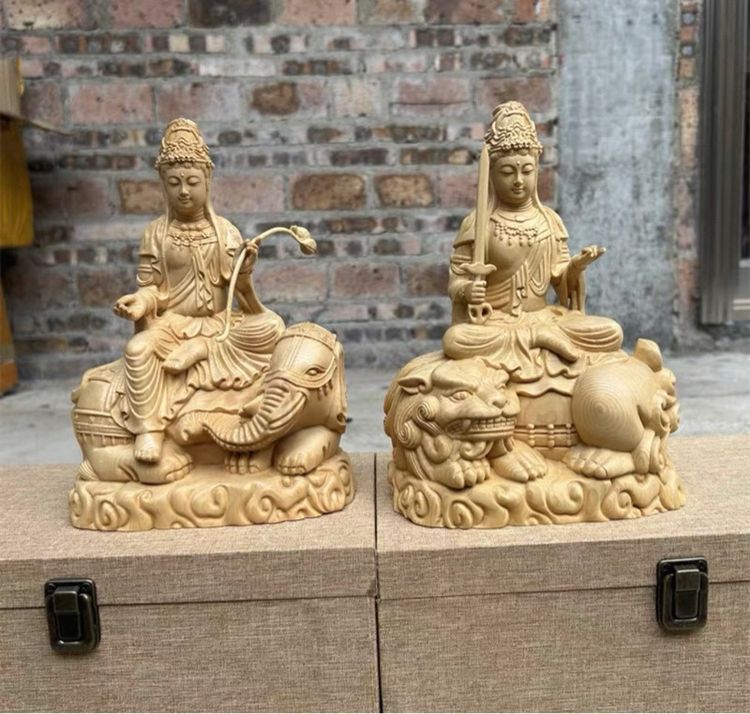 ✨ชุดรูปปั้นไม้แกะสลักของพระโพธิสัตว์ใน พุทธศาสนามหายาน 