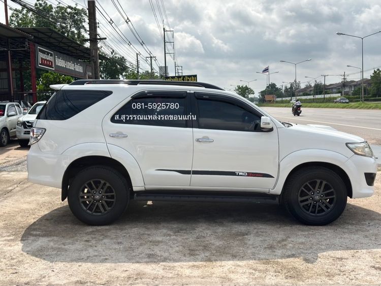 Toyota Fortuner 2015 2.5 V VNT 2WD Champ Midnight Shine ดีเซล เกียร์อัตโนมัติ ขาว รูปที่ 3