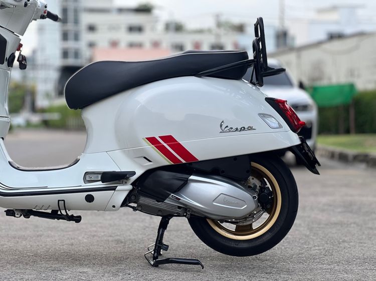 Vespa GTS300 hpe Racing sixties  รูปที่ 13