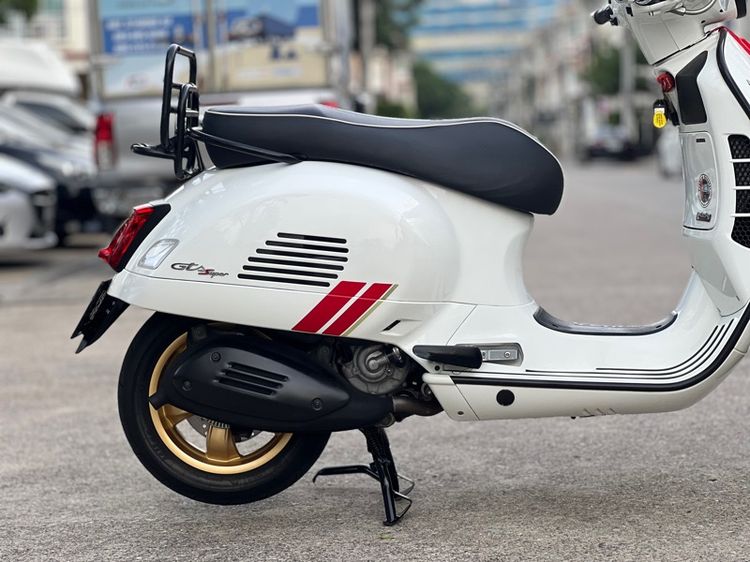 Vespa GTS300 hpe Racing sixties  รูปที่ 12