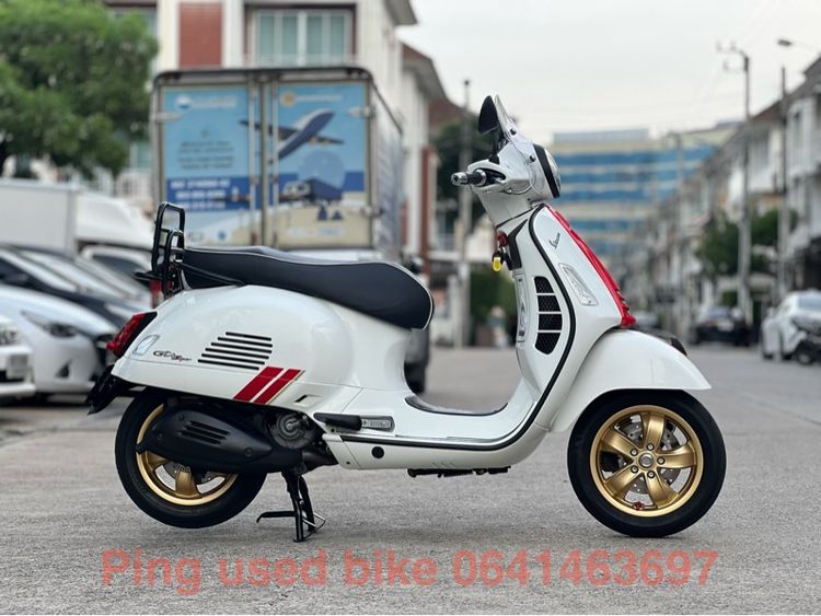 Vespa GTS300 hpe Racing sixties 