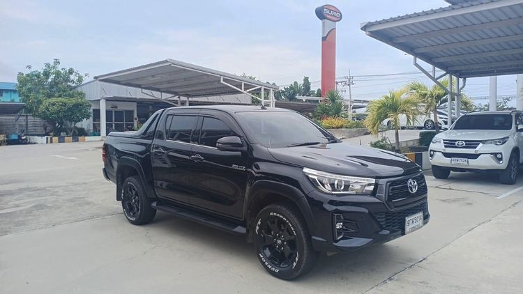รถ Toyota Hilux Revo 2.4 Prerunner G Rocco สี ดำ