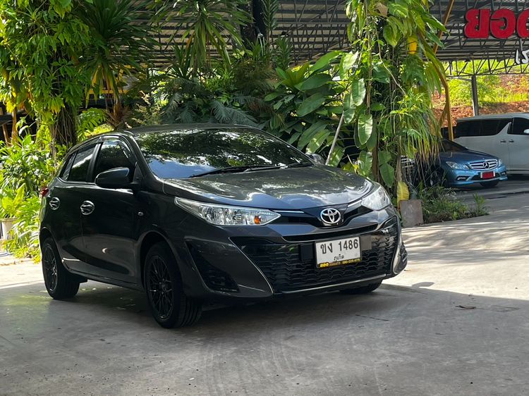 Toyota Yaris 2019 1.2 Entry Sedan เบนซิน ไม่ติดแก๊ส เกียร์อัตโนมัติ เทา รูปที่ 3