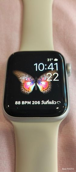 ไทเทเนียม เงิน  ขายด่วนครับ Apple watch se2 gps