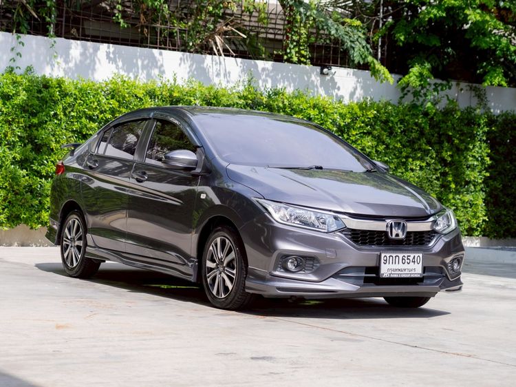 รถ Honda City 1.5 V สี เทา