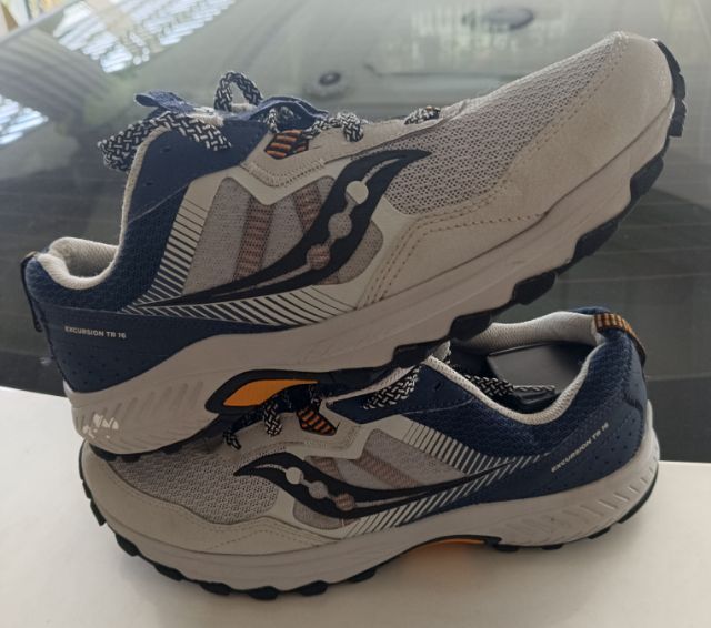 ขายถูก Saucony Excursion Tr 16 size 44.5-285cm สภาพดี พื้นเทล  รูปที่ 2