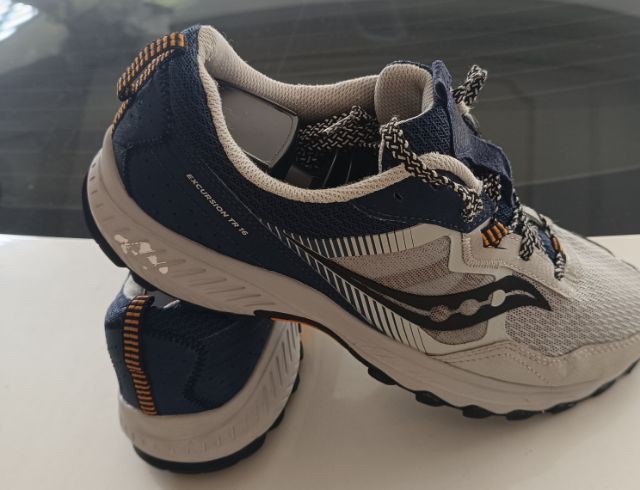 ขายถูก Saucony Excursion Tr 16 size 44.5-285cm สภาพดี พื้นเทล  รูปที่ 4