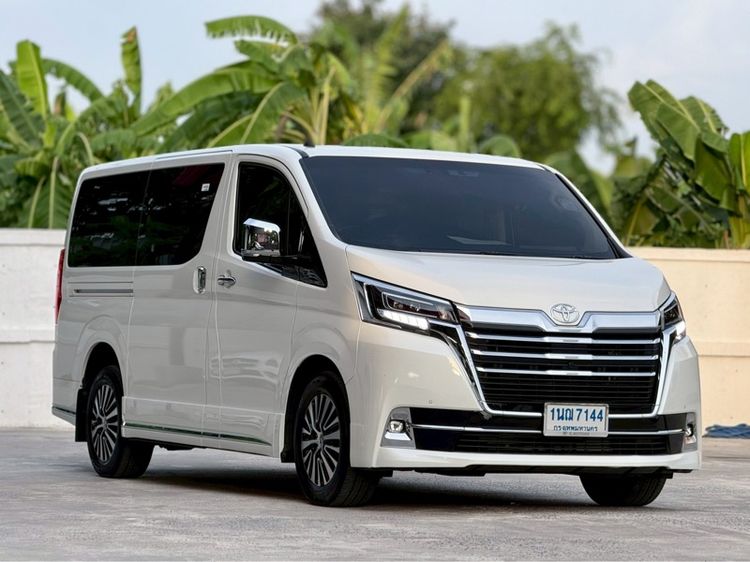 Toyota Majesty 2025 2.8 Grande Utility-car ดีเซล ไม่ติดแก๊ส เกียร์อัตโนมัติ ขาว