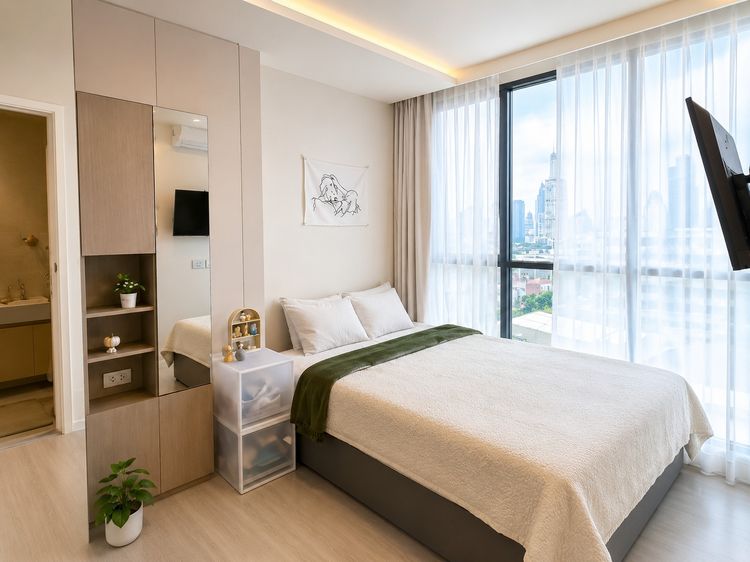 มีบางส่วน  ขายคอนโด Vtara Sukhumvit 36  ชั้นบนสุด วิวโล่ง sาคา 5.1 ล้าน 1 นอน มีอ่าง ห้องสวย ทำเลดี มีรถรับส่ง BTS ทองหล่อ ใกล้เพียง 850 ม. ที่คอน
