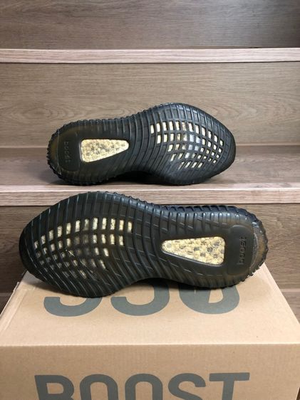Yeezy 350 V2 Black Static รูปที่ 2