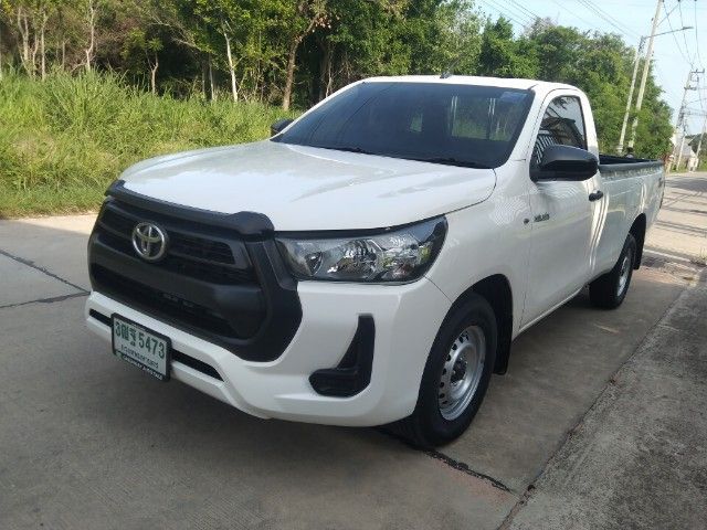 รถ Toyota Hilux Revo 2.4 Entry สี ขาว