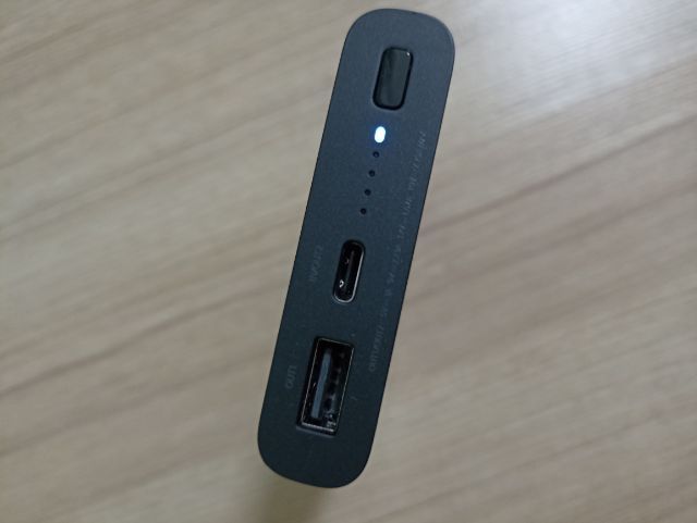 ​Xiaomi 10W Power Bank 10000 สภาพใหม่
​ชาร์จไร้สาย 10W
​ชาร์จแบบมีสายรวดเร็ว 22.5W รูปที่ 4
