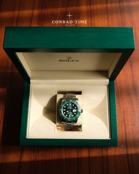 Rolex Submariner 116610LV 'Hulk Green Dial Oyster Steel 2017 40mm. Fullset  รูปที่ 4