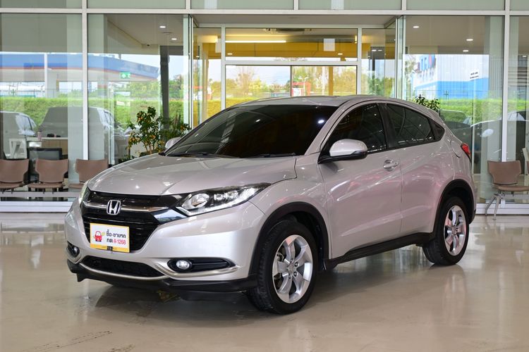 รถ Honda HR-V 1.8 E สี บรอนซ์เงิน