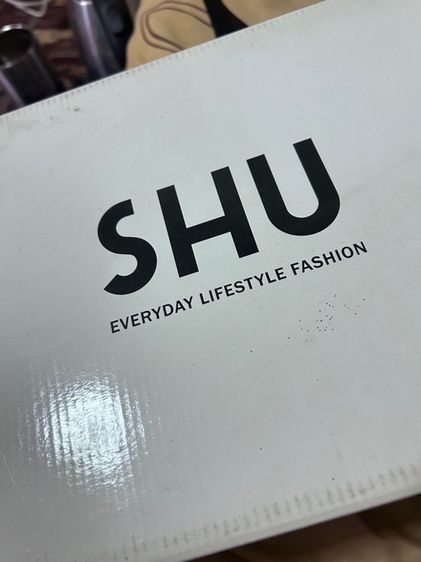 รองเท้าแตะ SHU รูปที่ 3
