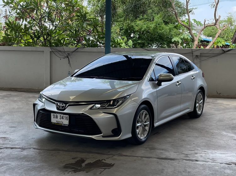Toyota Altis 2021 1.6 G Sedan เบนซิน ไม่ติดแก๊ส เกียร์อัตโนมัติ บรอนซ์เงิน