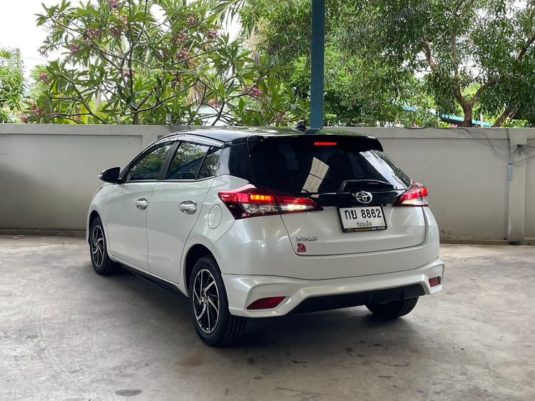Toyota Yaris 2020 1.2 Sport Premium Sedan เบนซิน ไม่ติดแก๊ส เกียร์อัตโนมัติ ขาว รูปที่ 4