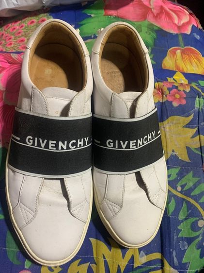 รองเท้าผ้าใบหนังสีขาว Givenchy