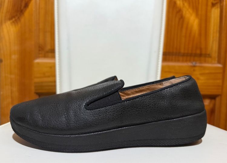 ดำ รองเท้าคัทชูหนัง Fitflop