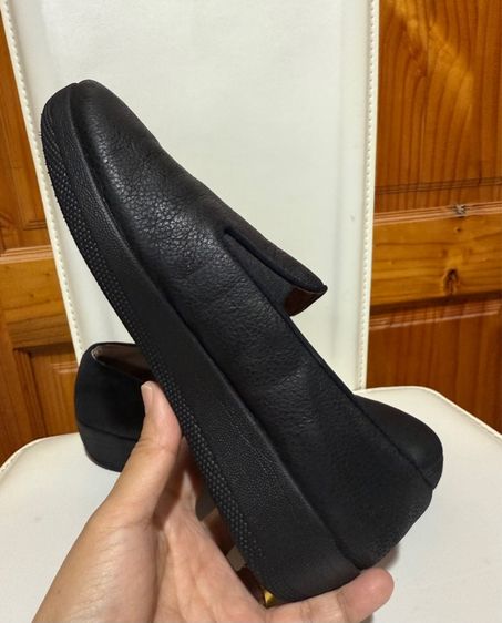 รองเท้าคัทชูหนัง Fitflop รูปที่ 11
