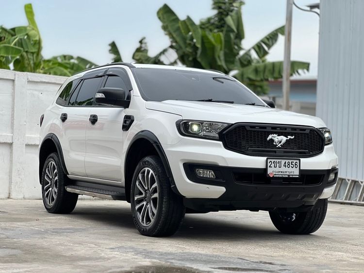 รถ Ford Everest 2.0 Bi-Turbo Titanium+ 4WD สี ขาว