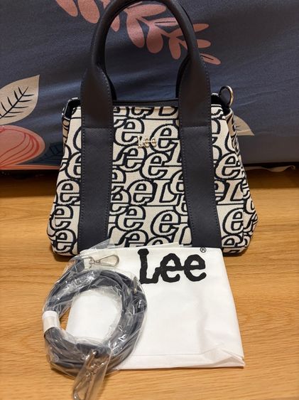 หญิง หลากสี ผ้า กระเป๋า LEE มือ 1