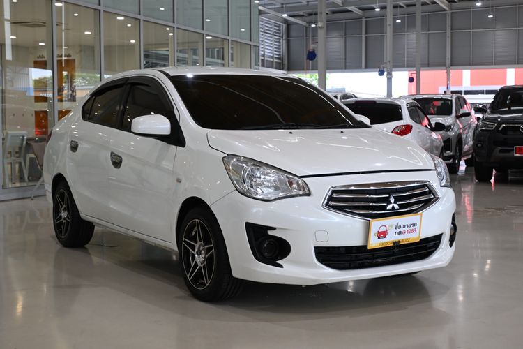Mitsubishi Attrage 2014 1.2 GLX Sedan เบนซิน ไม่ติดแก๊ส เกียร์อัตโนมัติ ขาว รูปที่ 2