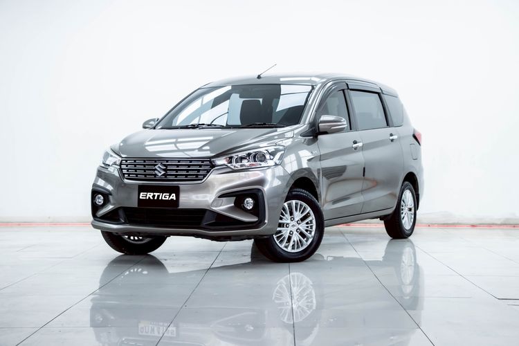 รถ Suzuki Ertiga 1.5 GX สี เทา
