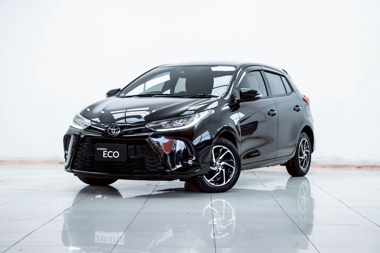 รถ Toyota Yaris 1.2 Sport Premium สี ดำ