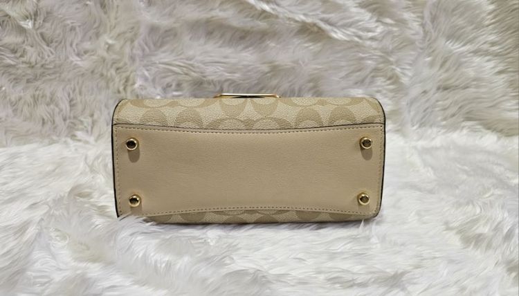 Coach Morgan Top Handle รูปที่ 6