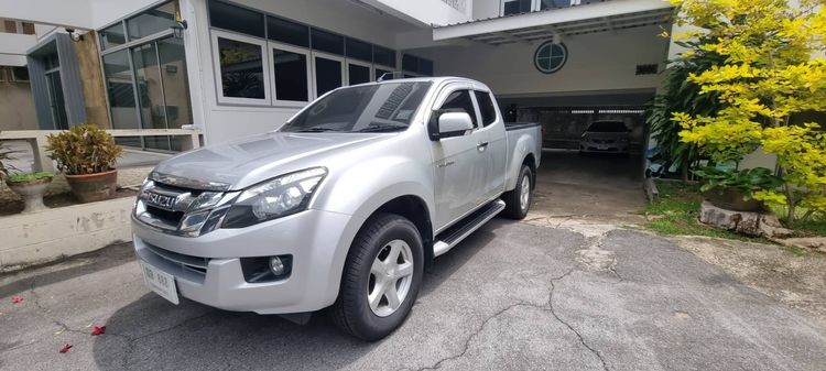 รถ Isuzu D-MAX 2.5 Hi-Lander สี เงิน
