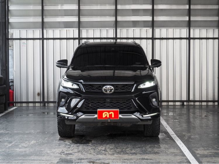 Toyota Fortuner 2022 2.8 Legender 4WD Utility-car ดีเซล ไม่ติดแก๊ส เกียร์อัตโนมัติ ดำ รูปที่ 2
