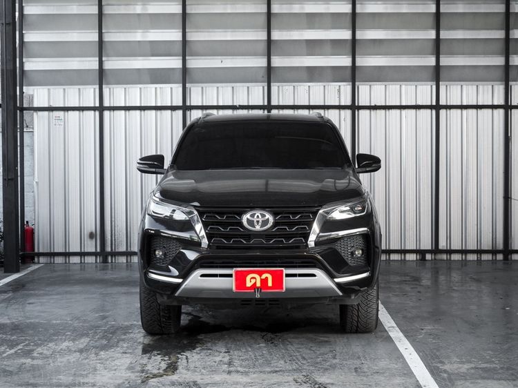 Toyota Fortuner 2021 2.4 V 4WD Utility-car ดีเซล ไม่ติดแก๊ส เกียร์อัตโนมัติ ดำ รูปที่ 2