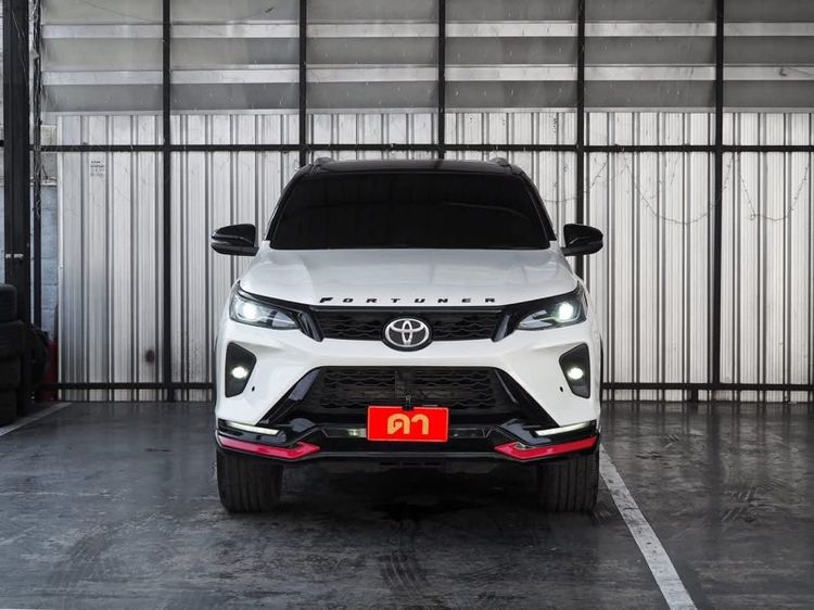 Toyota Fortuner 2021 2.4 V Utility-car ดีเซล ไม่ติดแก๊ส เกียร์อัตโนมัติ ขาว รูปที่ 2