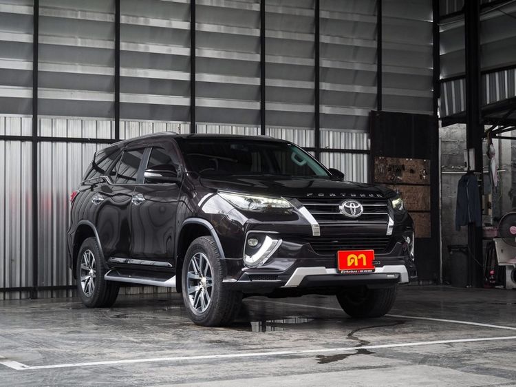 Toyota Fortuner 2018 2.4 V 4WD Utility-car ดีเซล ไม่ติดแก๊ส เกียร์อัตโนมัติ น้ำตาล รูปที่ 3