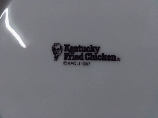 KFC จานเซรามิคงานวินเทจ 1987 ของใหม่ทั้งหมด 750 บาทรวมส่ง รูปที่ 5