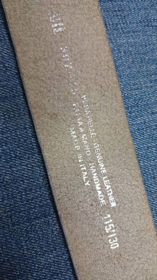 เข็มขัดหนังแท้ ART เอว 34 ถึง 41
made in ITALY กว้าง1.7 
ใส่สวยเต็มหู ยาวรวมหัว 46.7
หนังหนาสวย มีรอยตามใช้
 รูปที่ 4